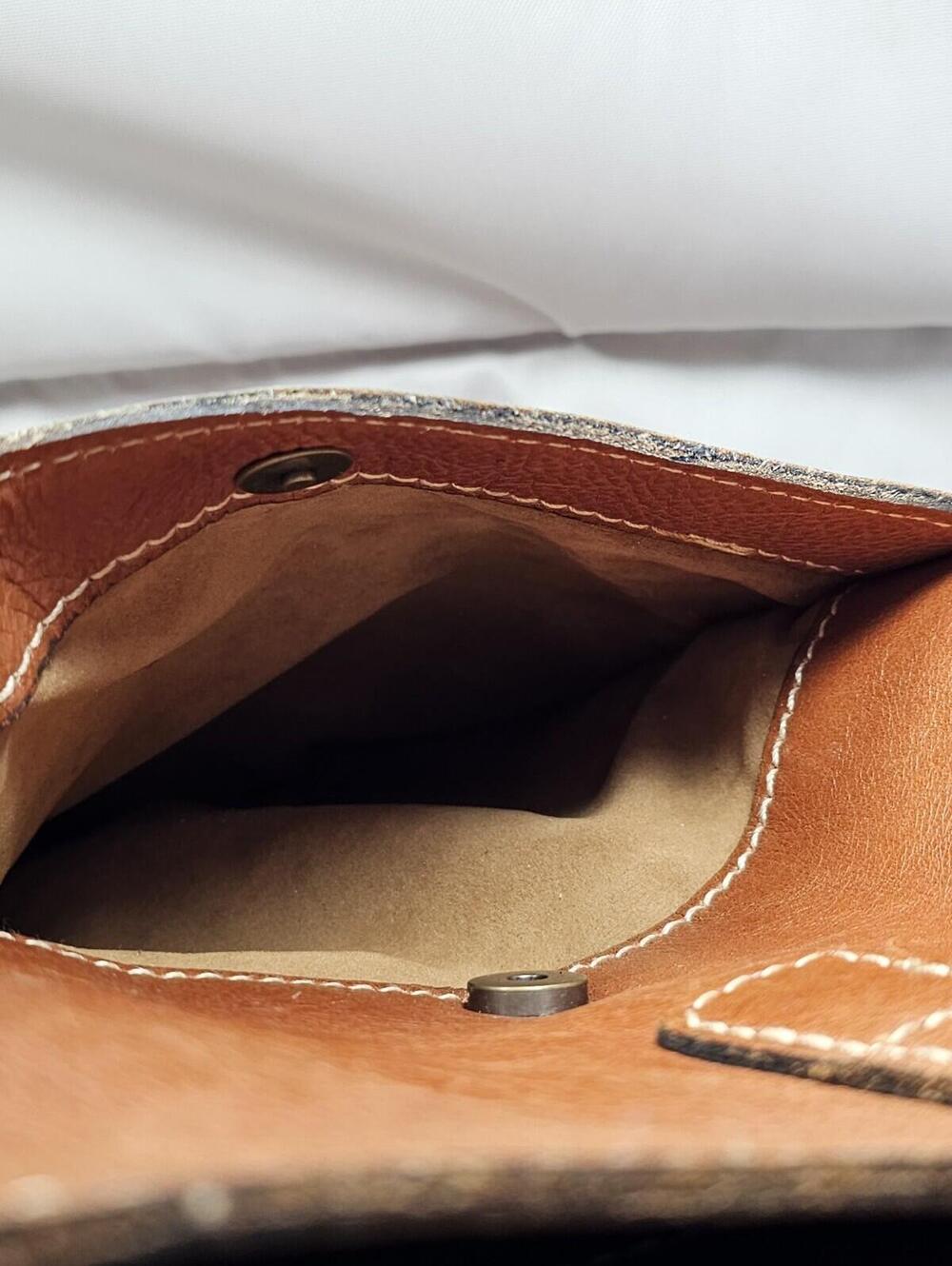 Patricia Nash Venezia Tan Italian Leather Pouch Slim Crossbody Bag P28801 - Picture 8 of 10